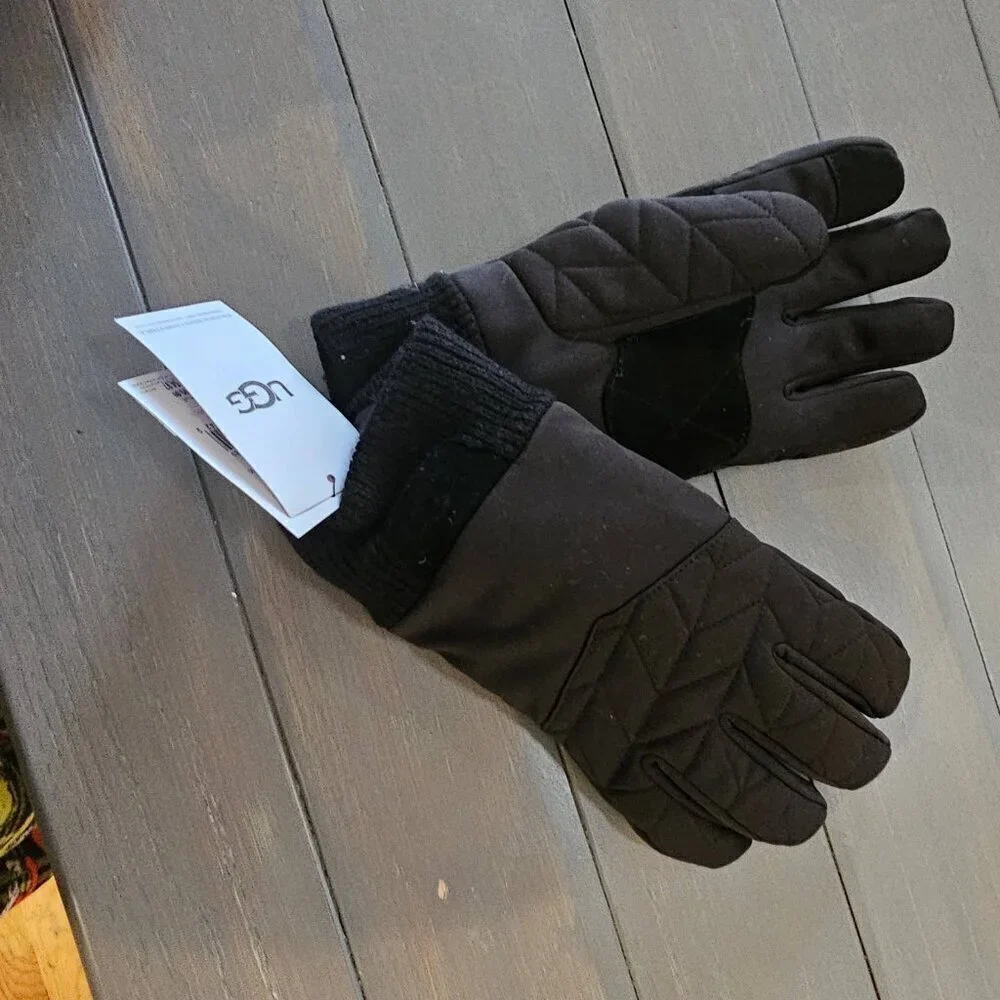 UGG Black Quilted Winter Gloves  Warm & Cozy Cold Weather Gloves Size Small NWT